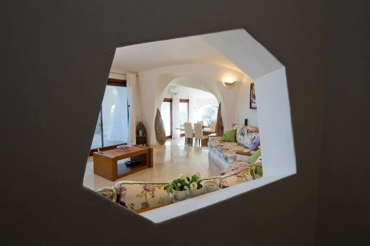 Villa Adele, Con Piscina A 700 Mt Dal Mare Monte Petrosu
