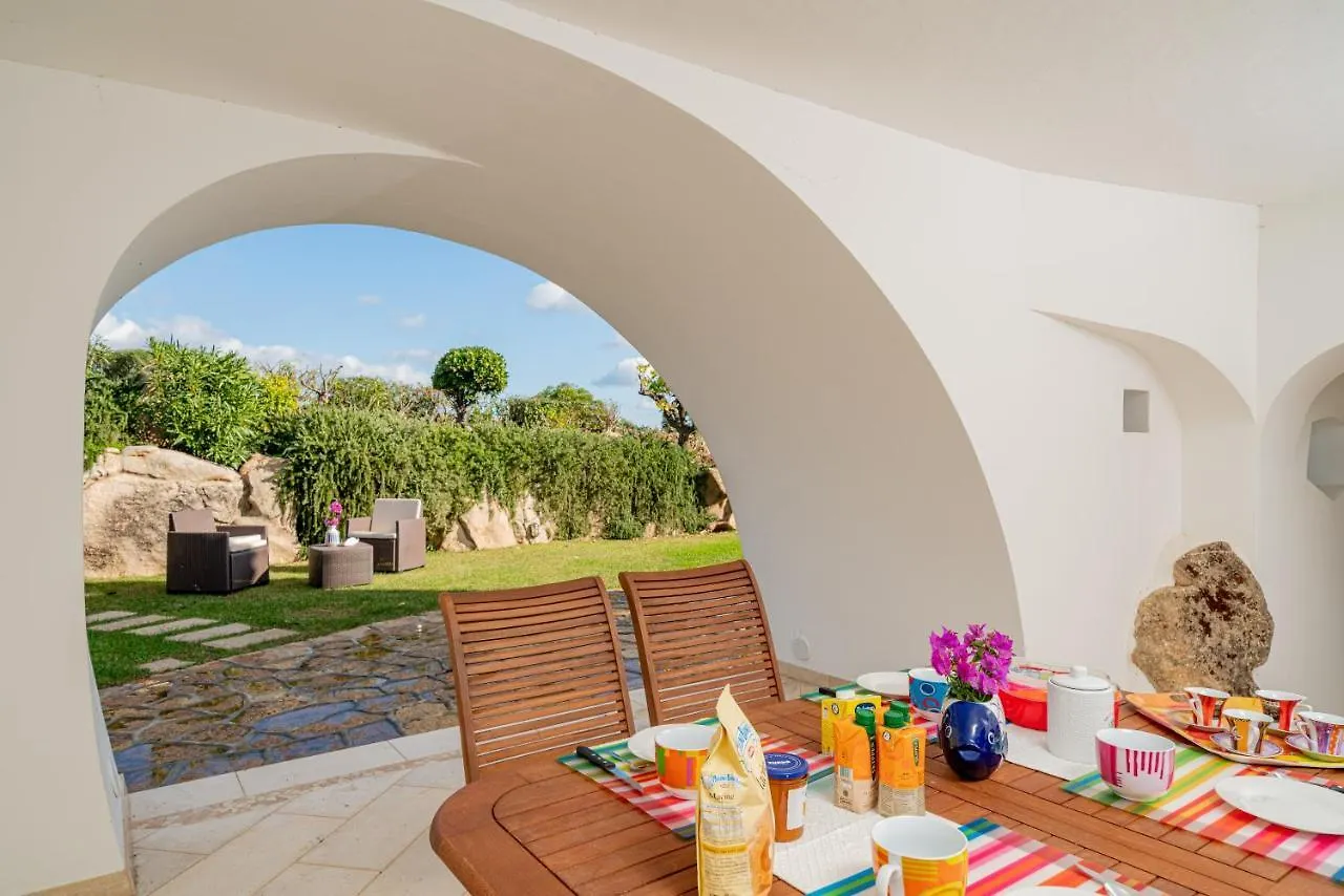 Villa Adele, Con Piscina A 700 Mt Dal Mare Monte Petrosu